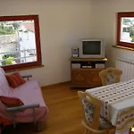 Gasthuis Apartments Premantura 3*