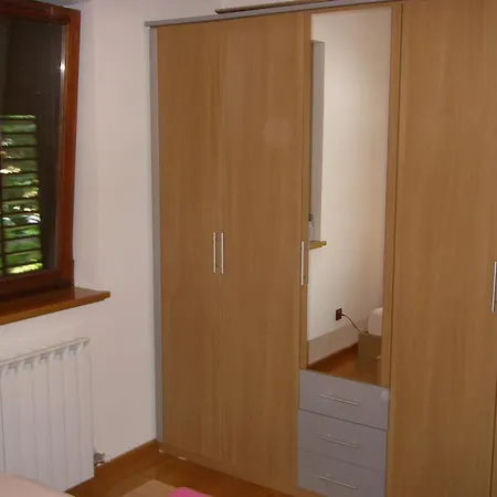 ゲストハウス Apartments Premantura プレマントゥーラ