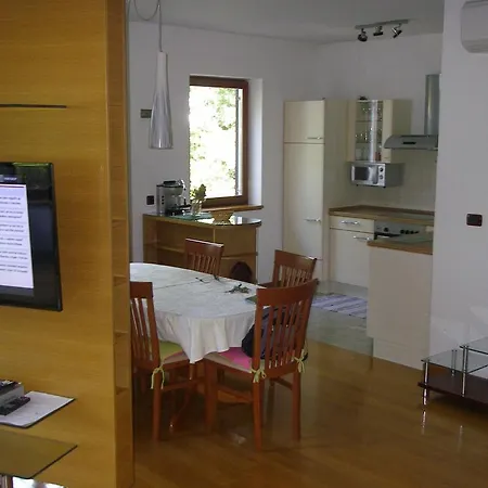 Apartments Premantura 招待所 普莱曼图拉