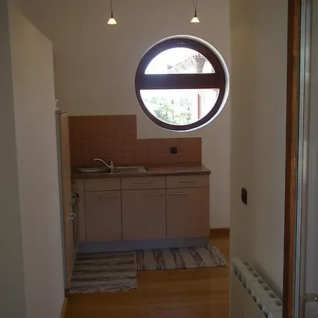 ゲストハウス Apartments Premantura プレマントゥーラ