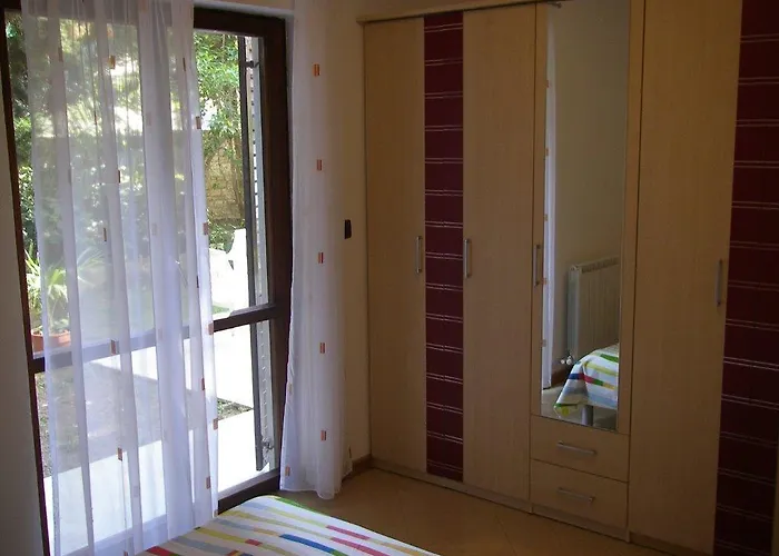 Pensión Apartments Premantura 3*