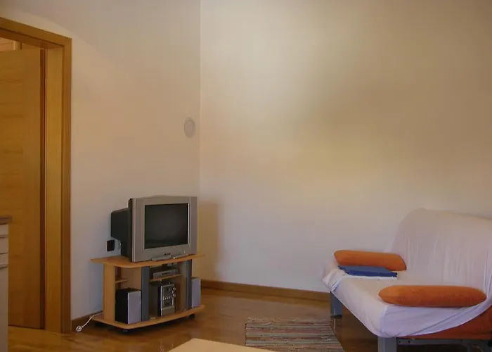 Pensión Apartments Premantura 3*