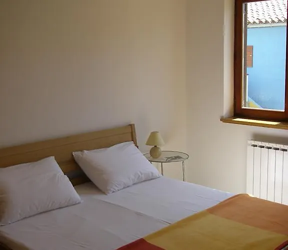 Pensión Apartments Premantura 3*